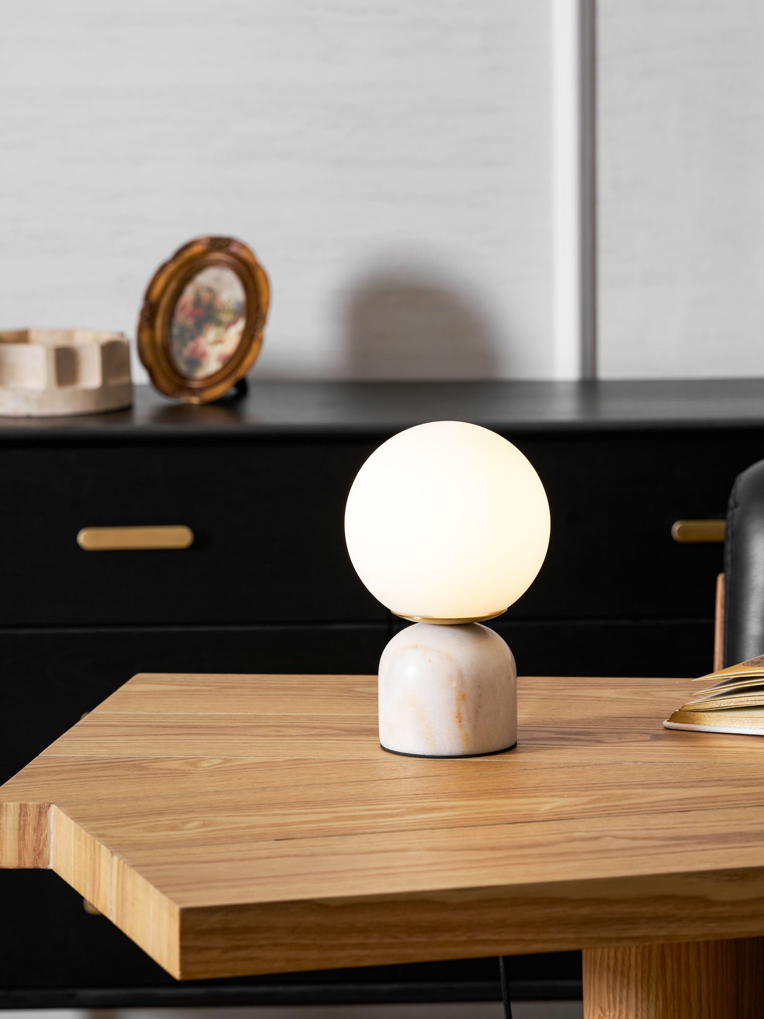 Okavo Globe Table Lamp