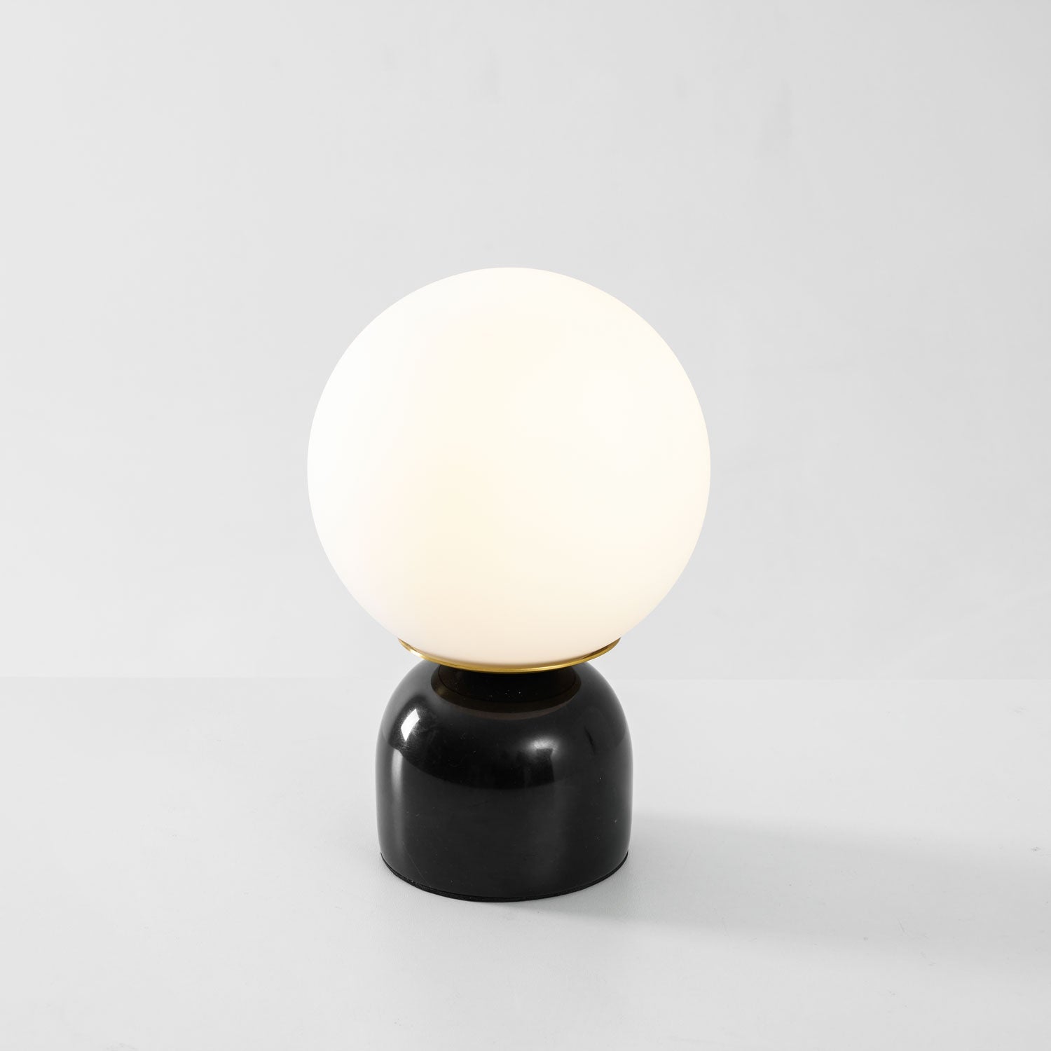 Okavo Globe Table Lamp