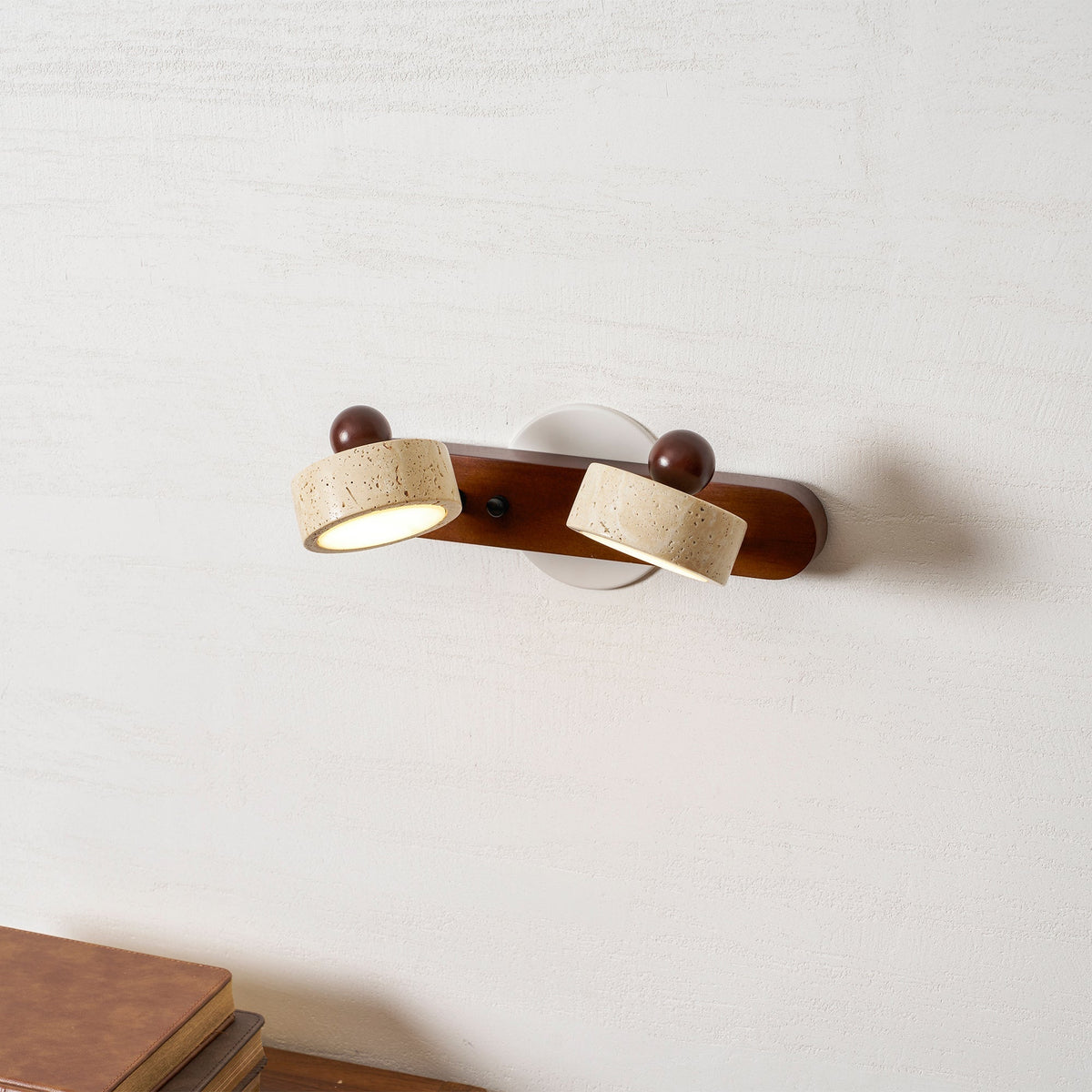 Yaralanon Outdoor Wall Light