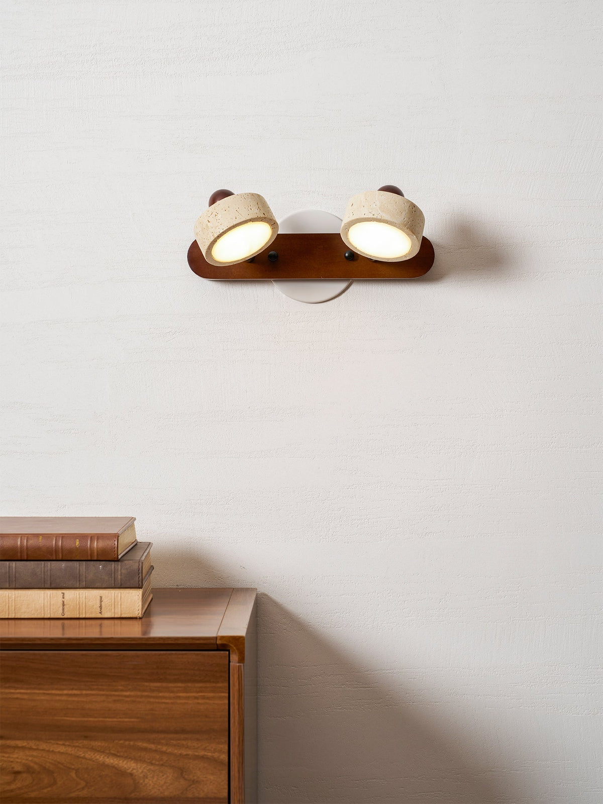 Yaralanon Outdoor Wall Light