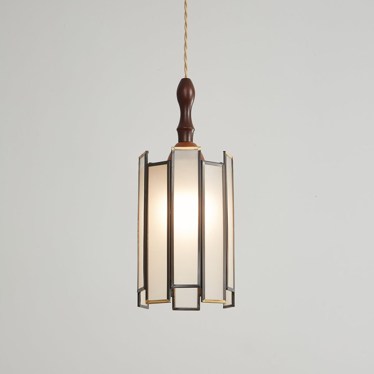 Tiffany Stained Glass Pendant Lamp - Vakkerlight