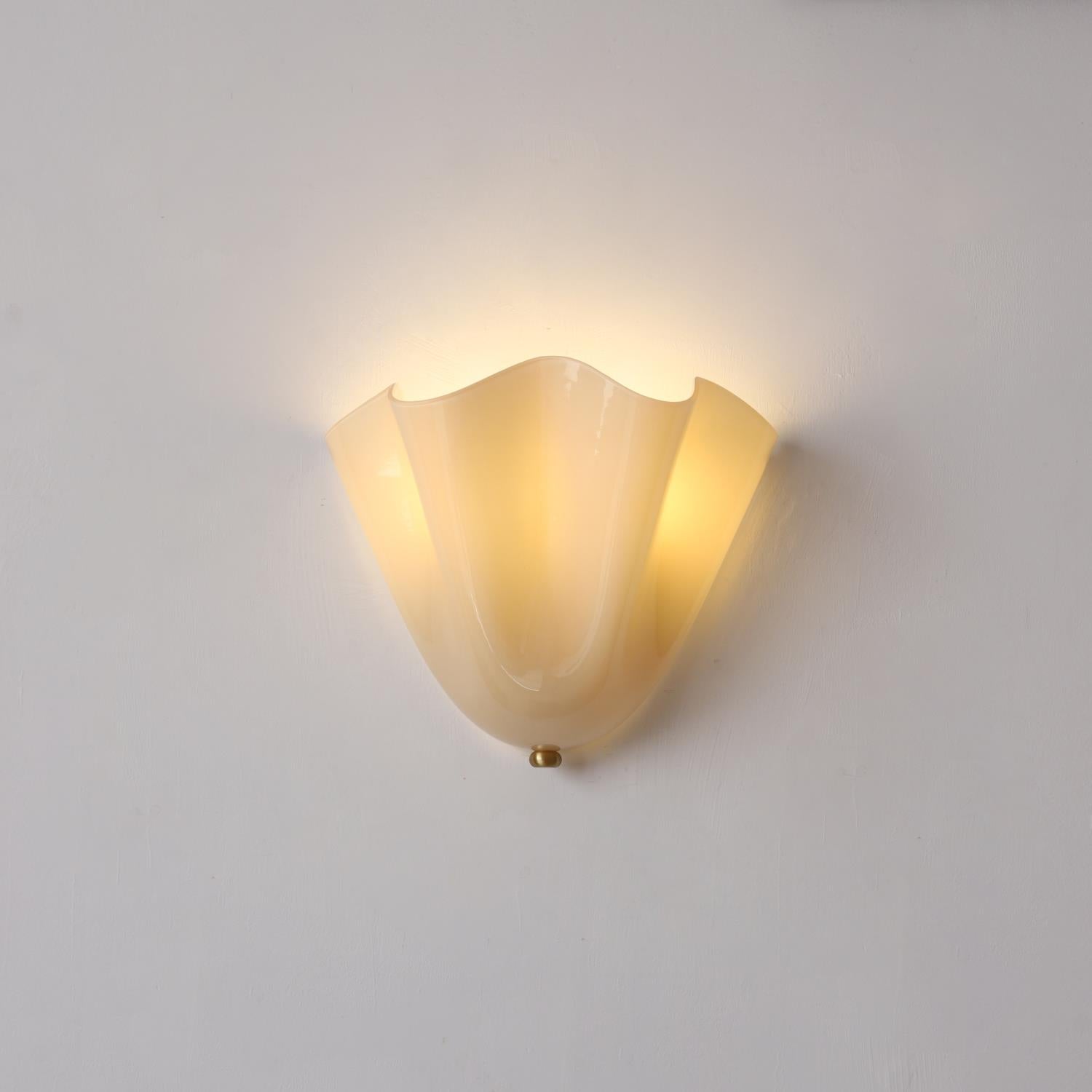 Emuna Shell shape Wall Light
