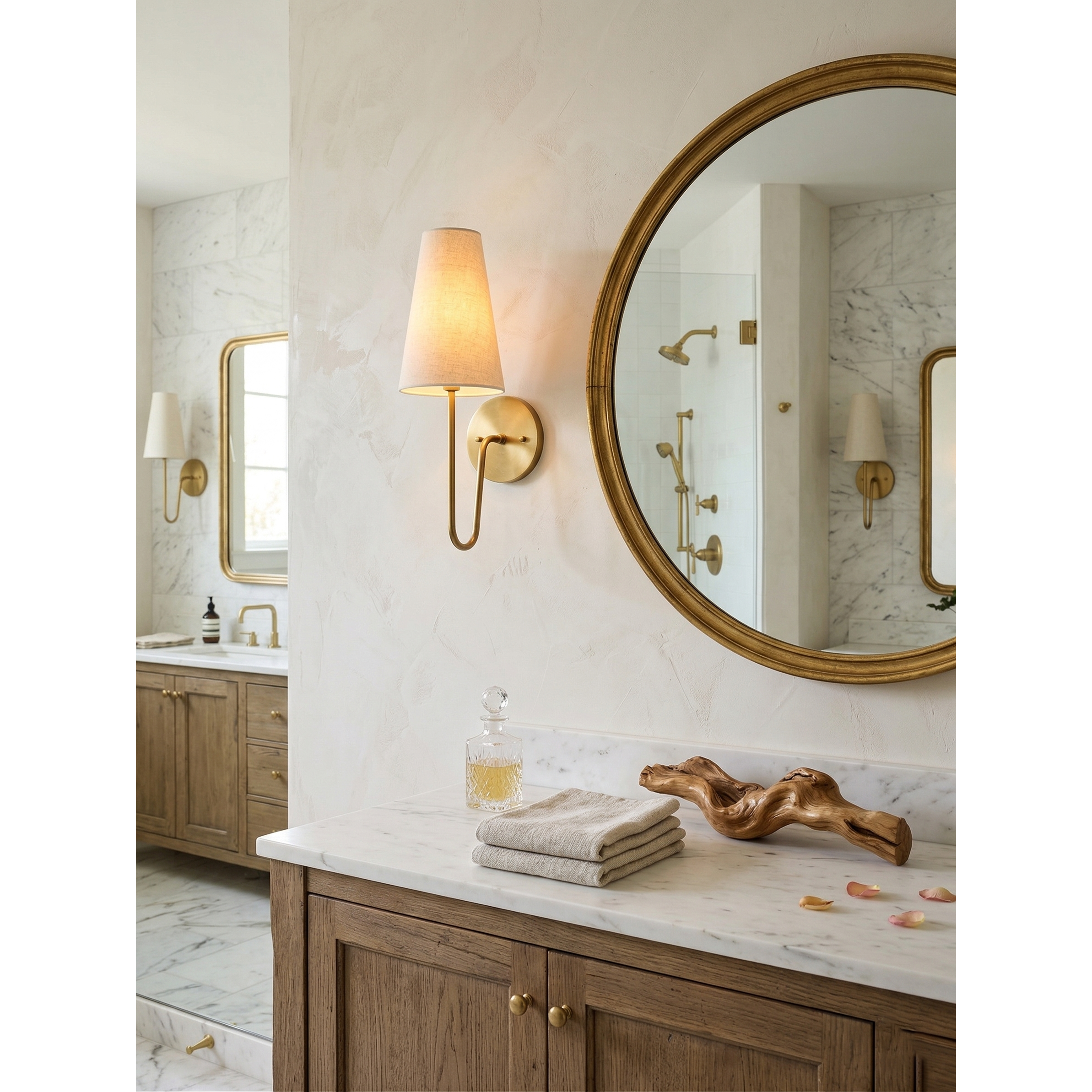 Aron Wall Light