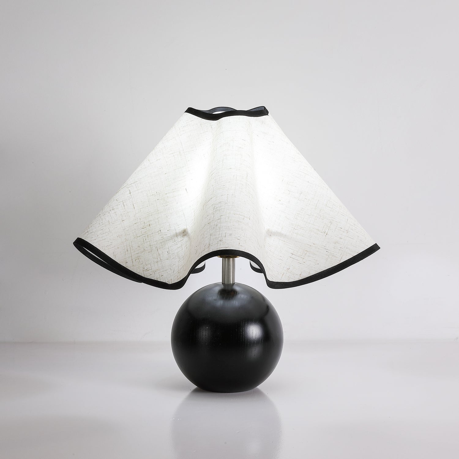 Melto Wave Table Lamp