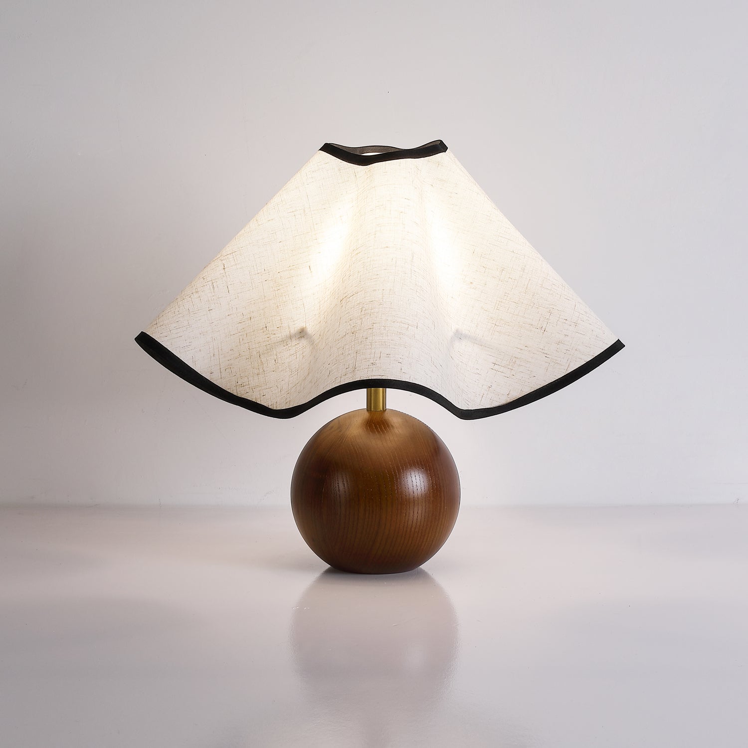 Melto Wave Table Lamp