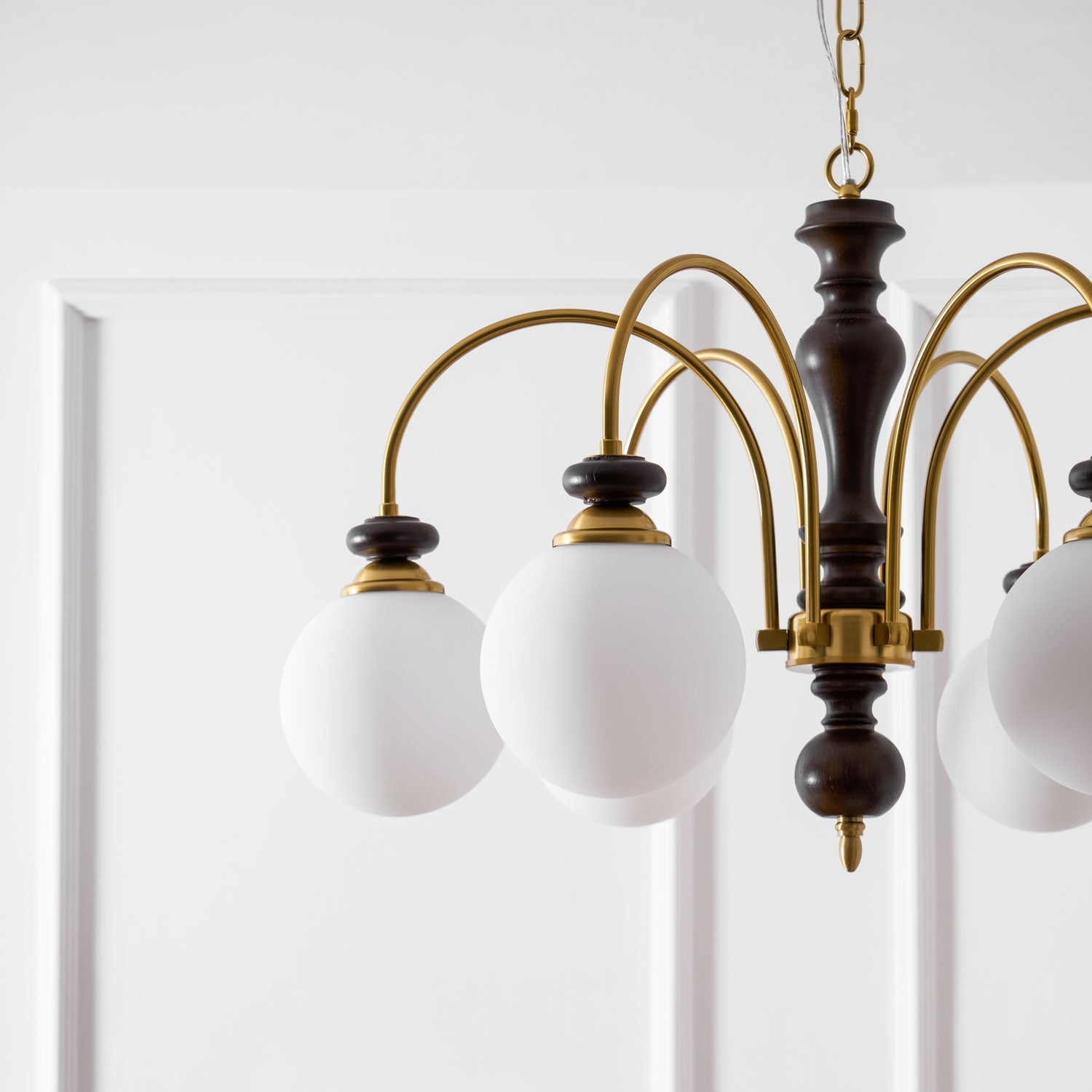Wynre Classic Chandelier