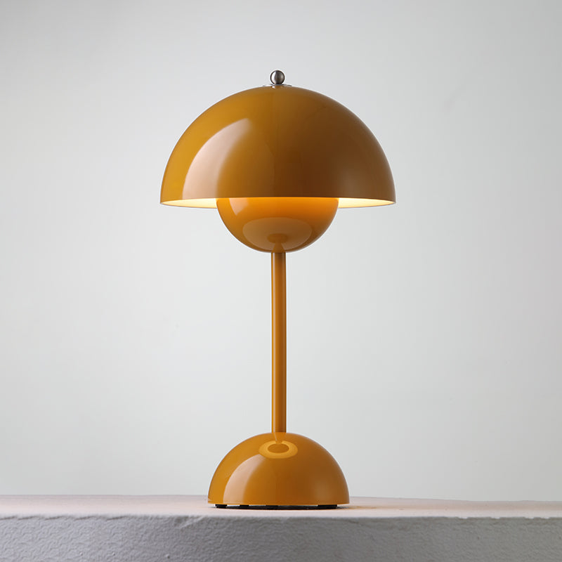 Elenva Outdoor Table Lamp