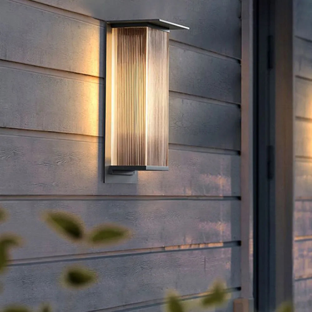 Nolmilen Outdoor Wall Light