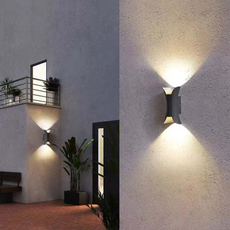 Talivenro Outdoor Wall Light