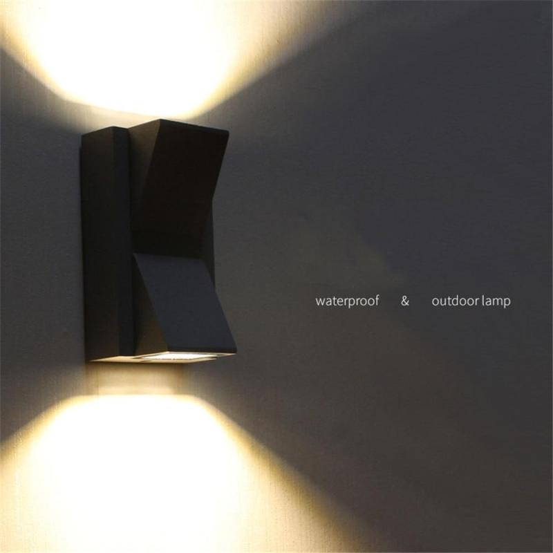 Bayvalin Outdoor Wall Light