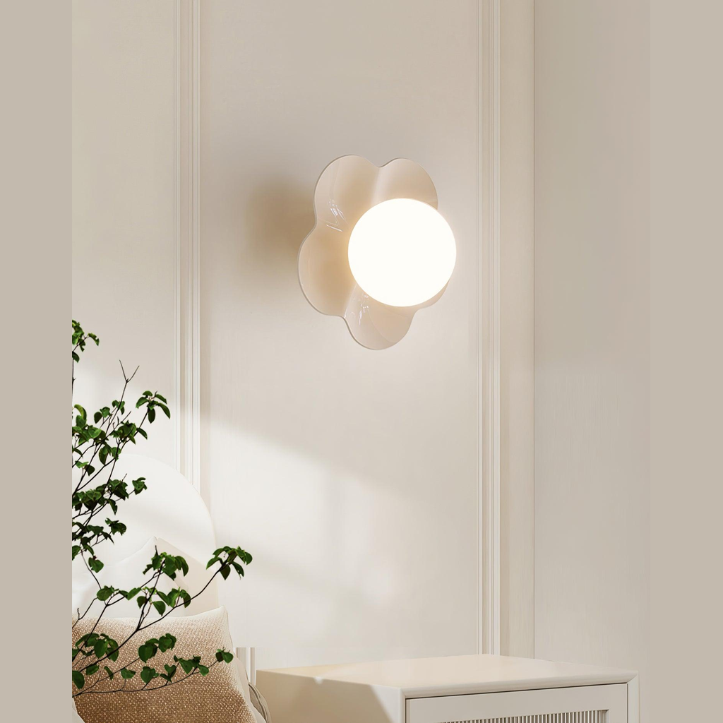Marmar Flower Wall Light