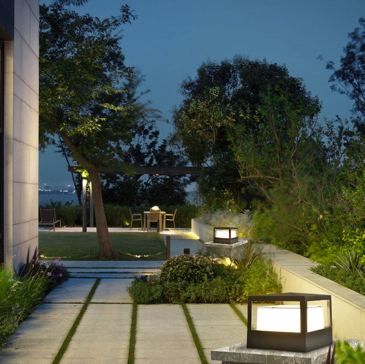 Lexlium Outdoor Wall Light
