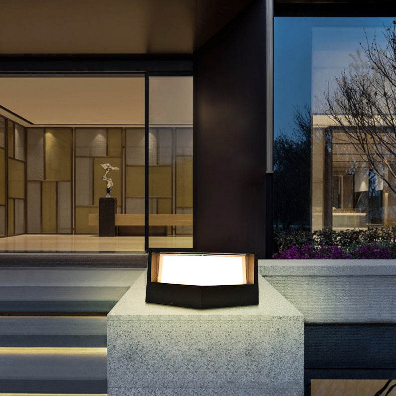 Lexlium Outdoor Wall Light