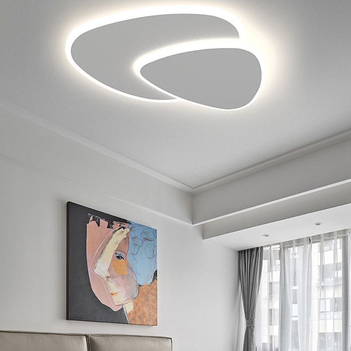 Kelas Triangle Ceiling Light