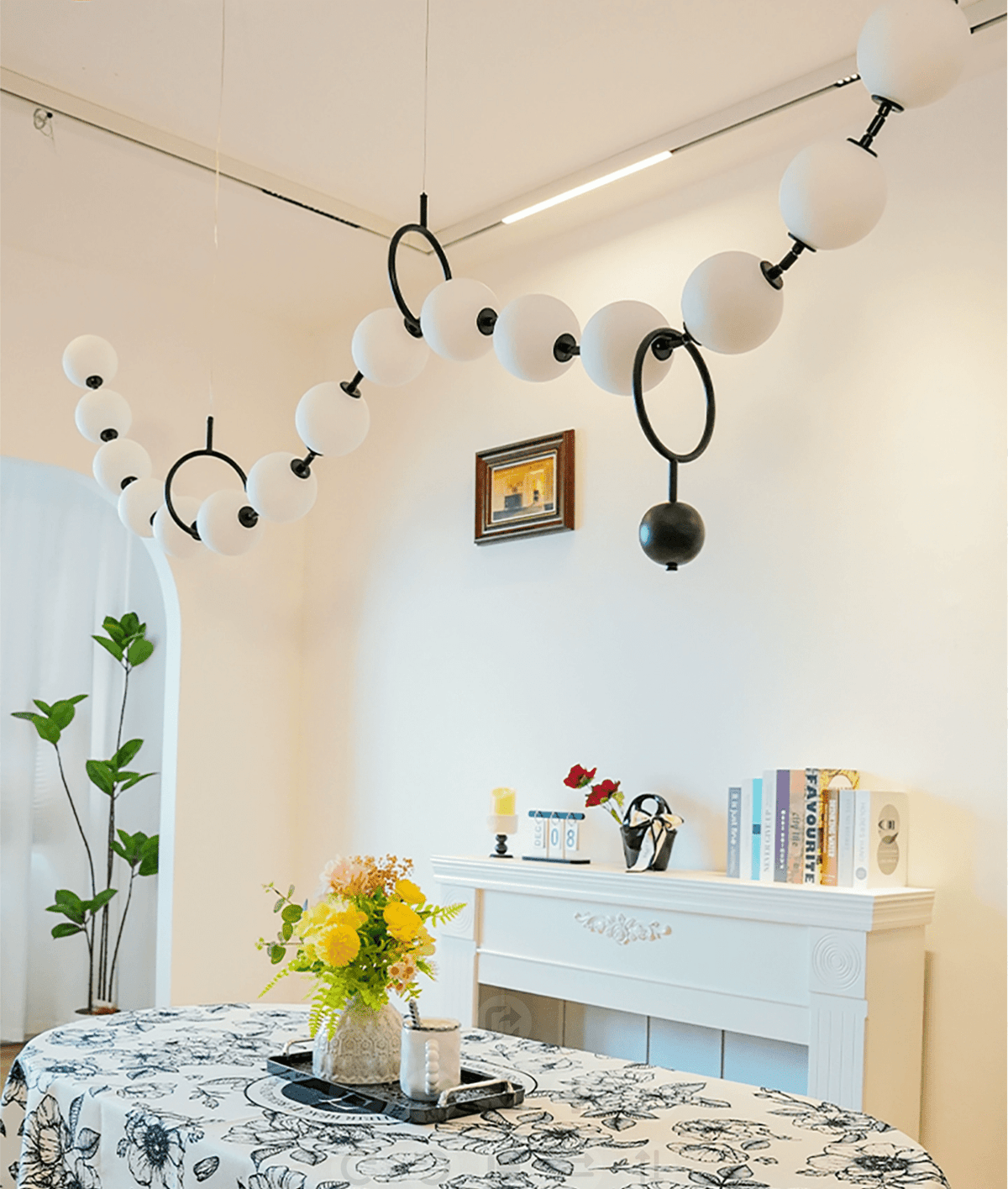 Larka Pendant Light