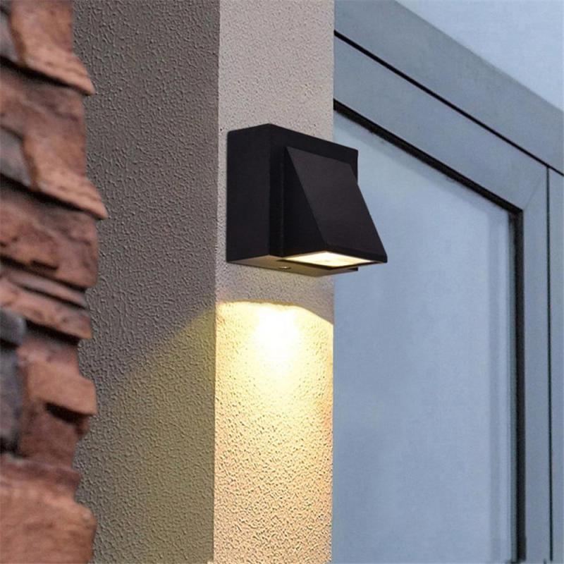 Bayvalin Outdoor Wall Light