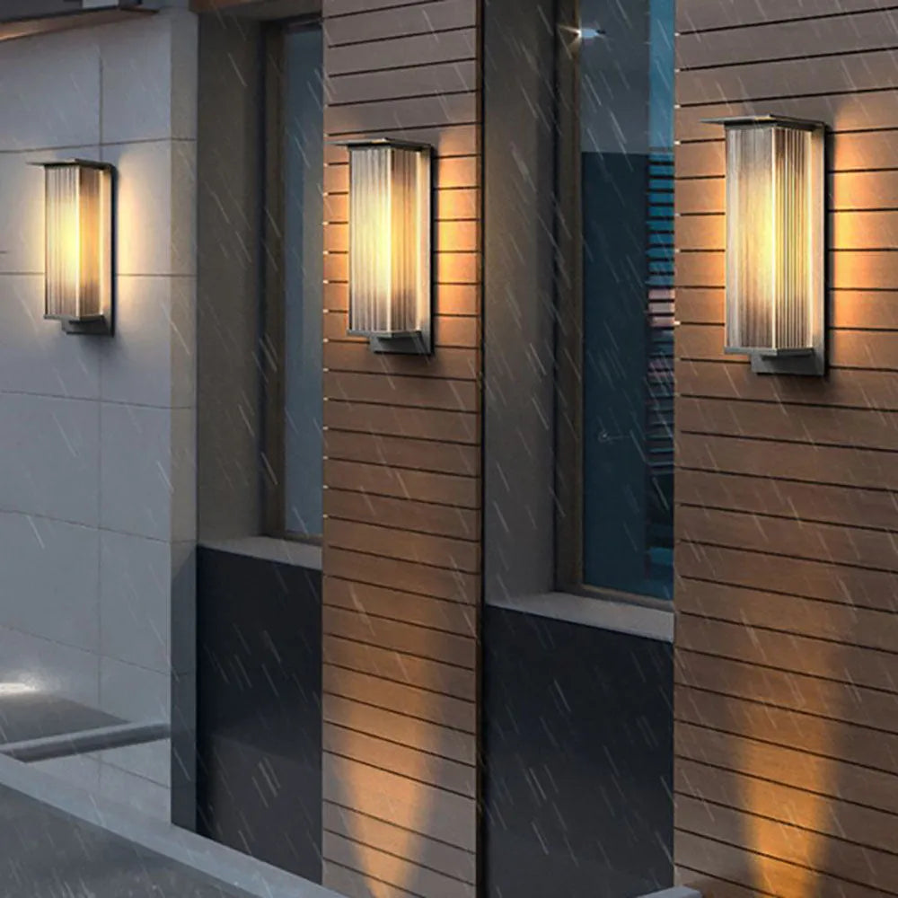 Nolmilen Outdoor Wall Light