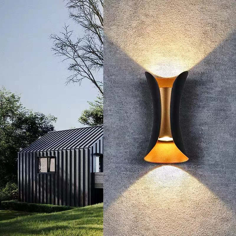 Talivenro Outdoor Wall Light