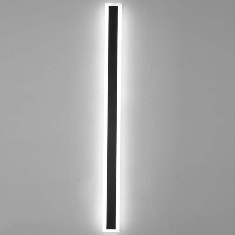 Quinlen Outdoor Wall Light