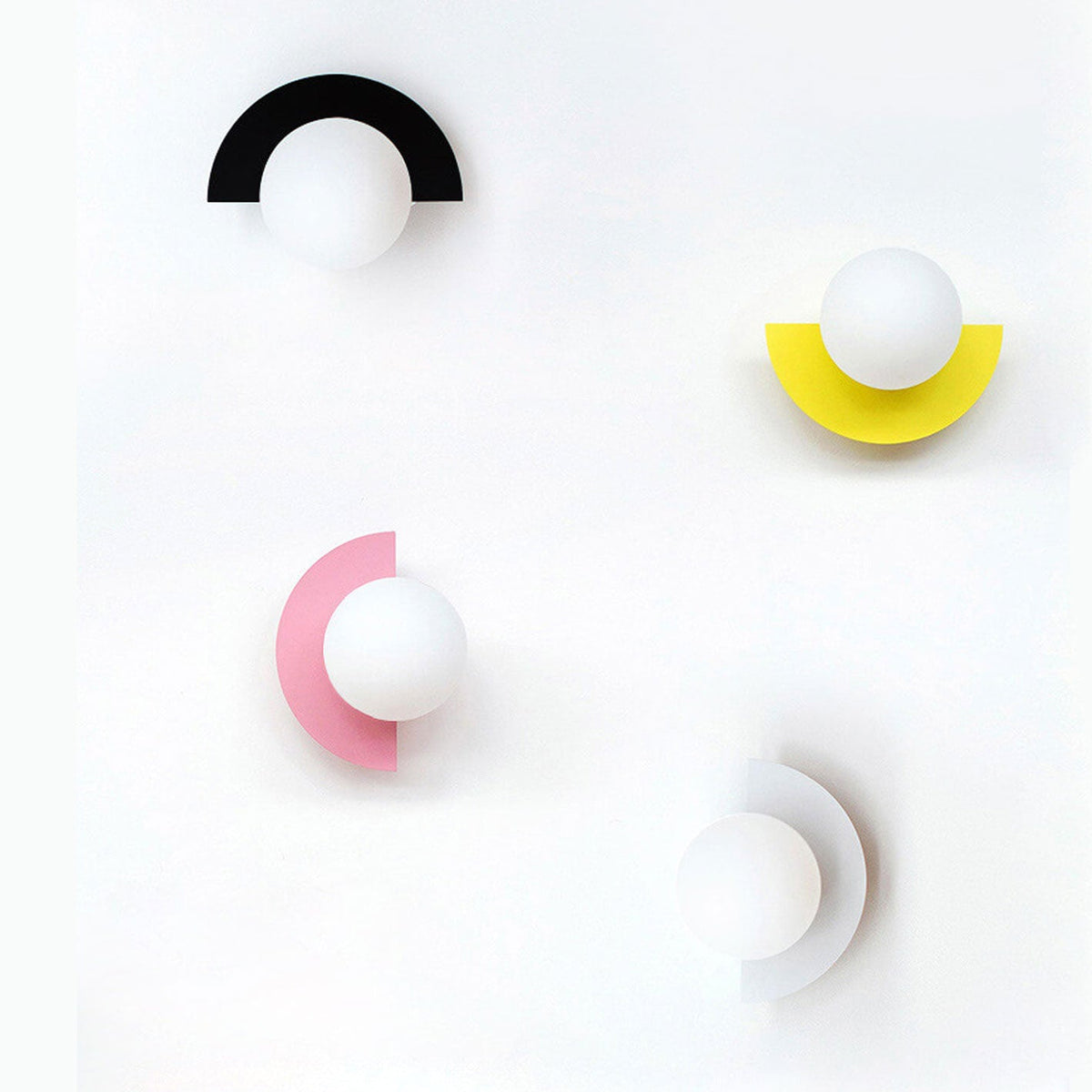 Lioon Globe Wall Light