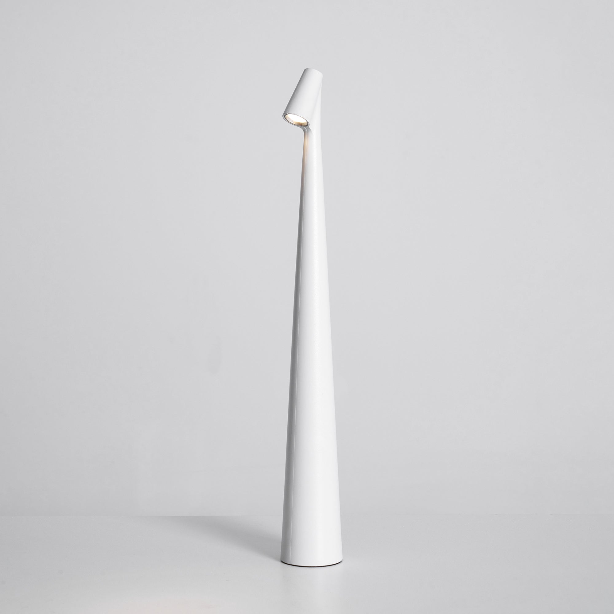 Junoio Table Lamp