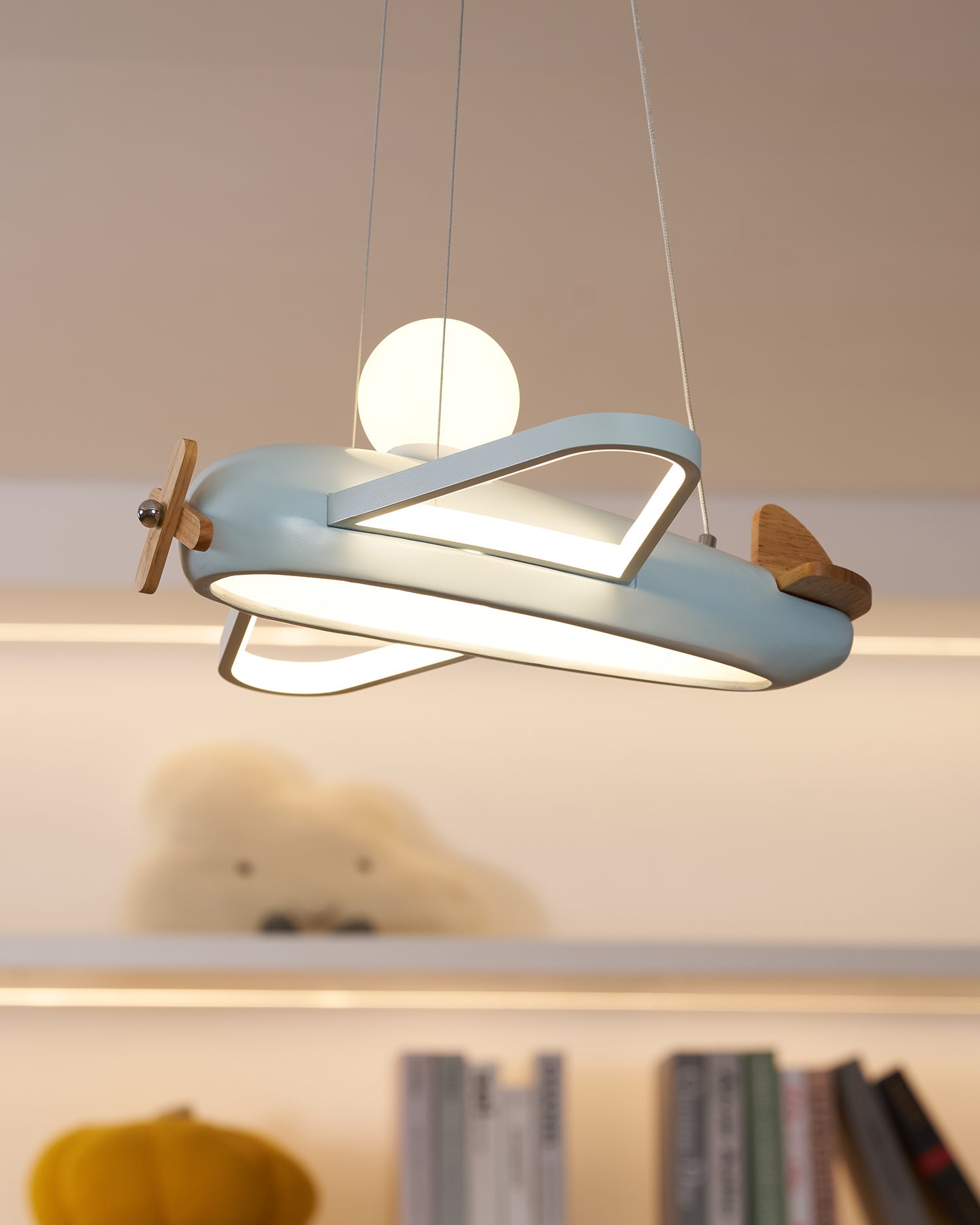 Emlo Airplane Pendant Light