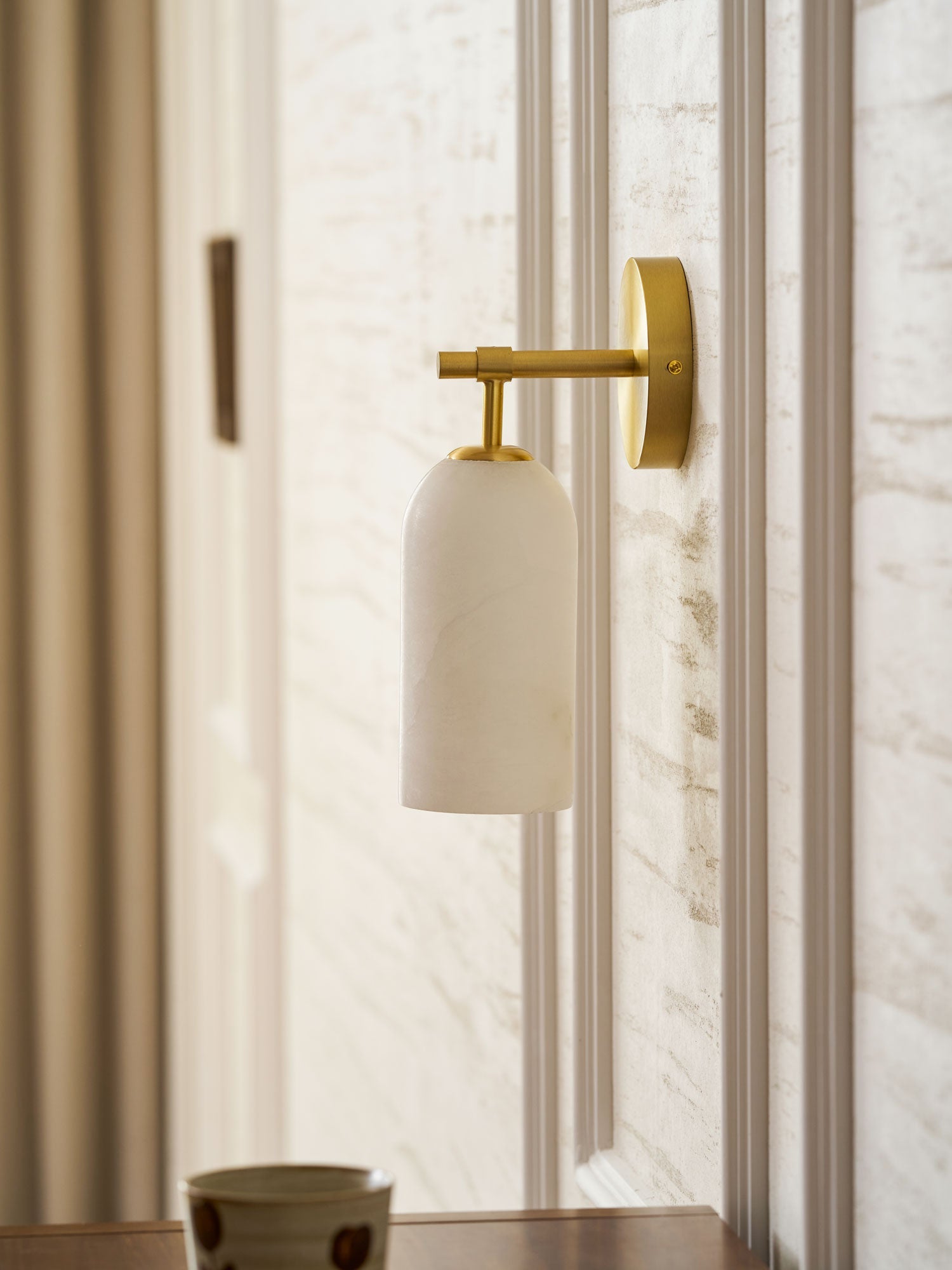 Velaton Wall Light