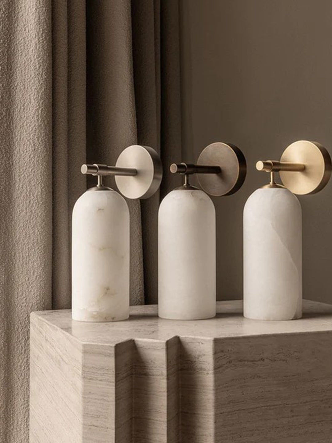 Velaton Wall Light