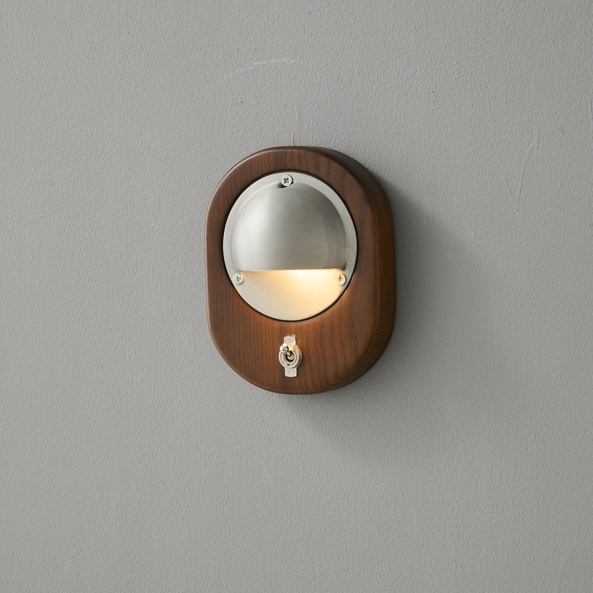 Mirawell Wall Light