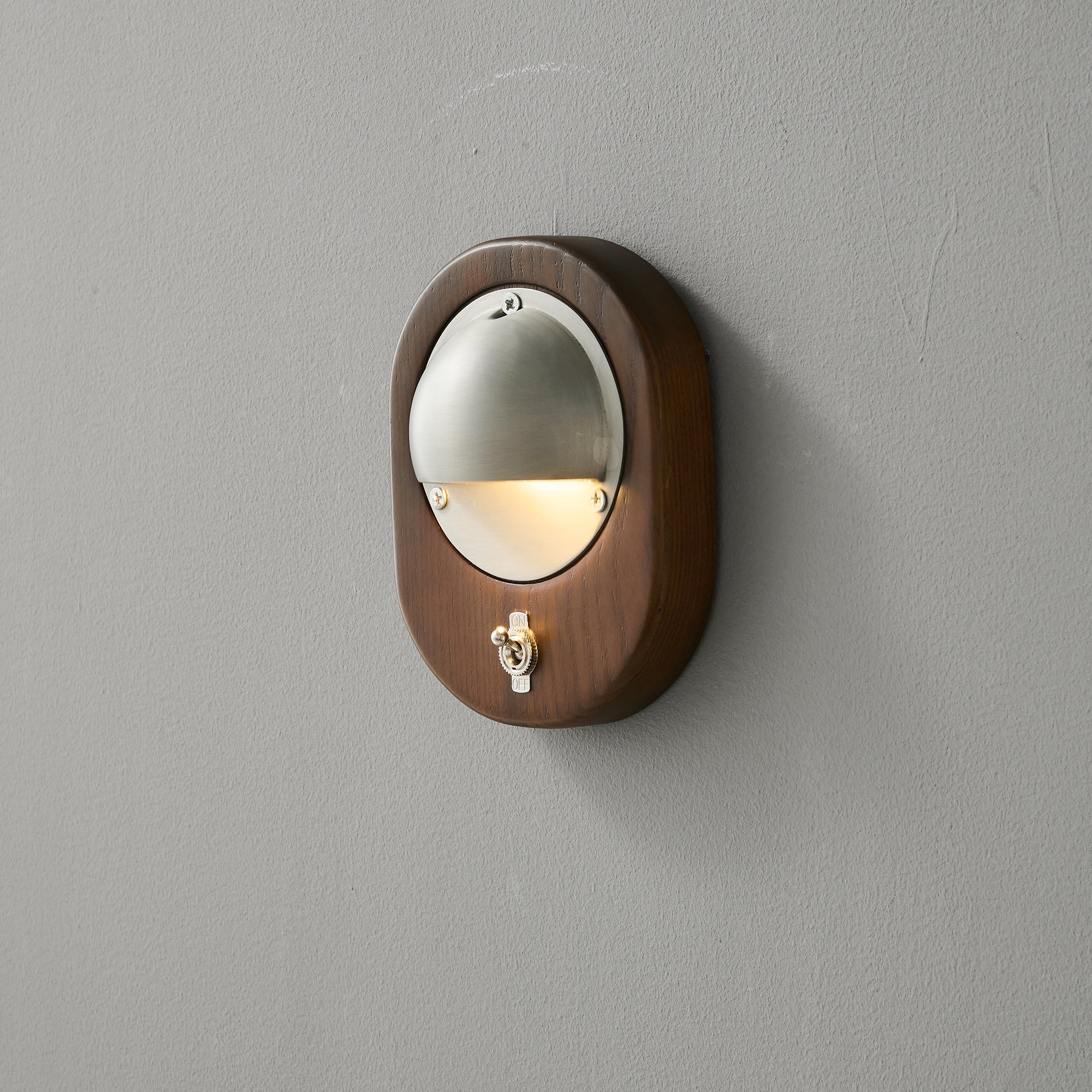 Mirawell Wall Light