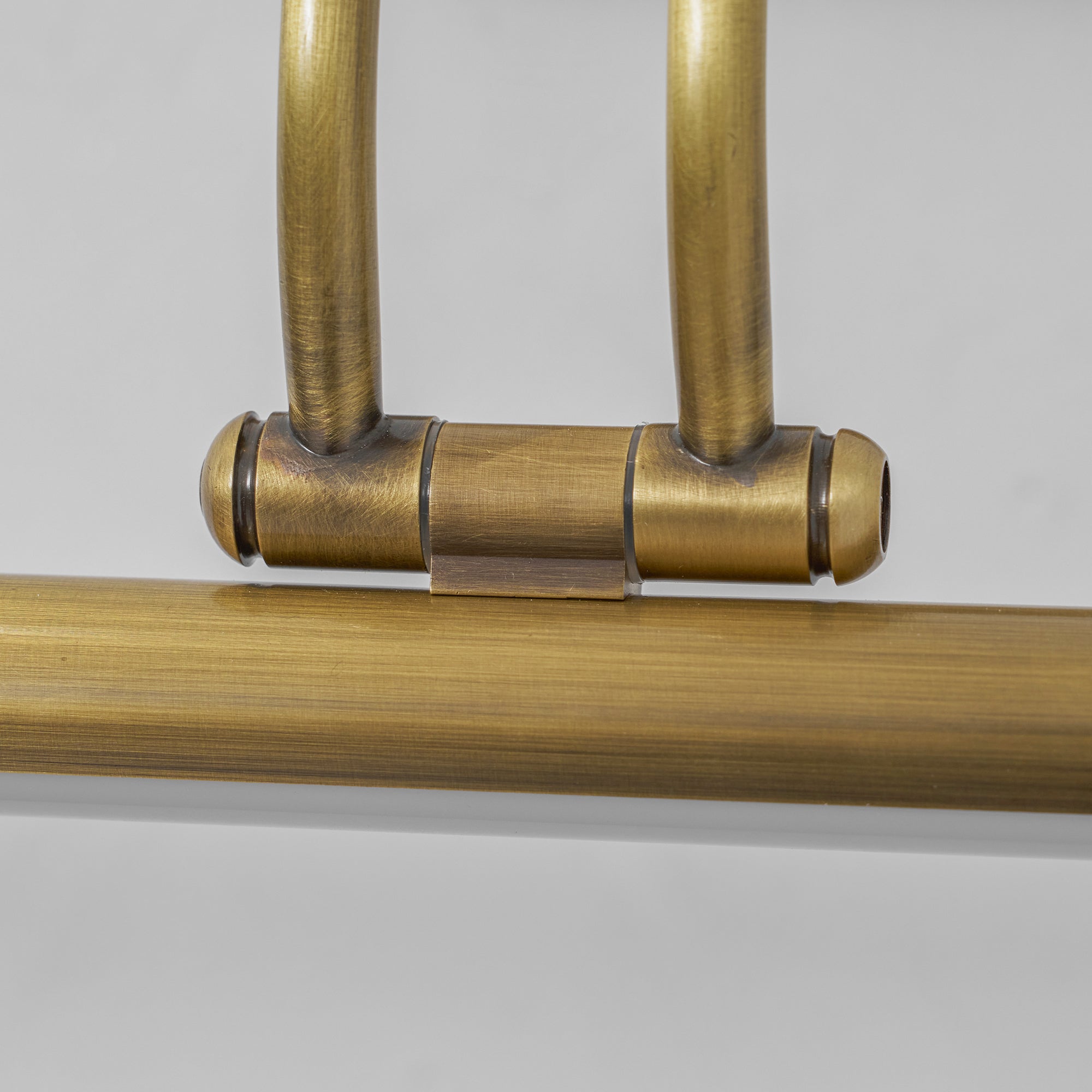 Lexanus Linear Wall Light