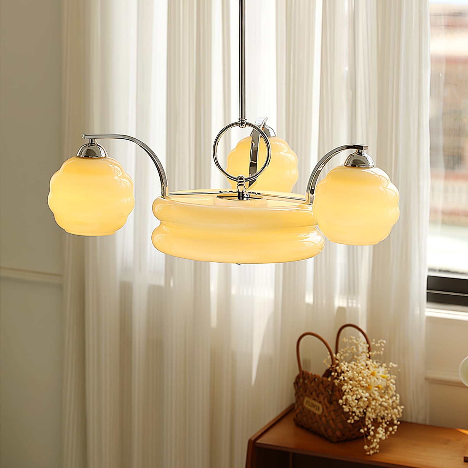 Virolania Vintage Chandelier