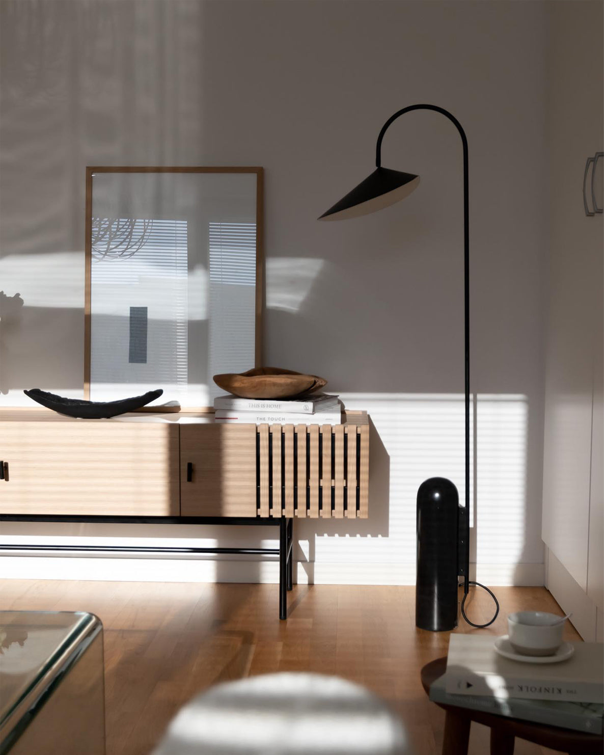 Sageeka Minimalist Floor Lamp
