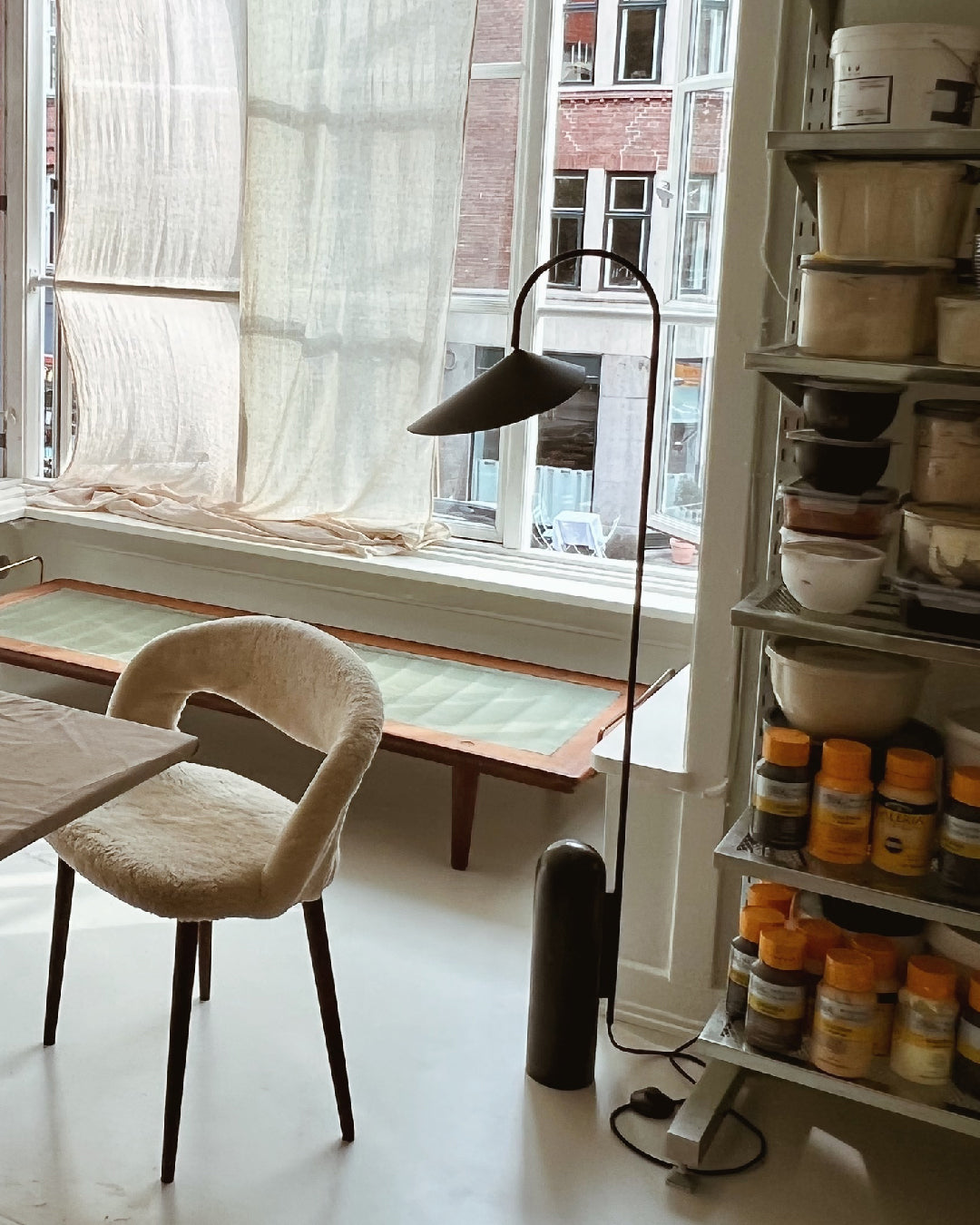 Sageeka Minimalist Floor Lamp