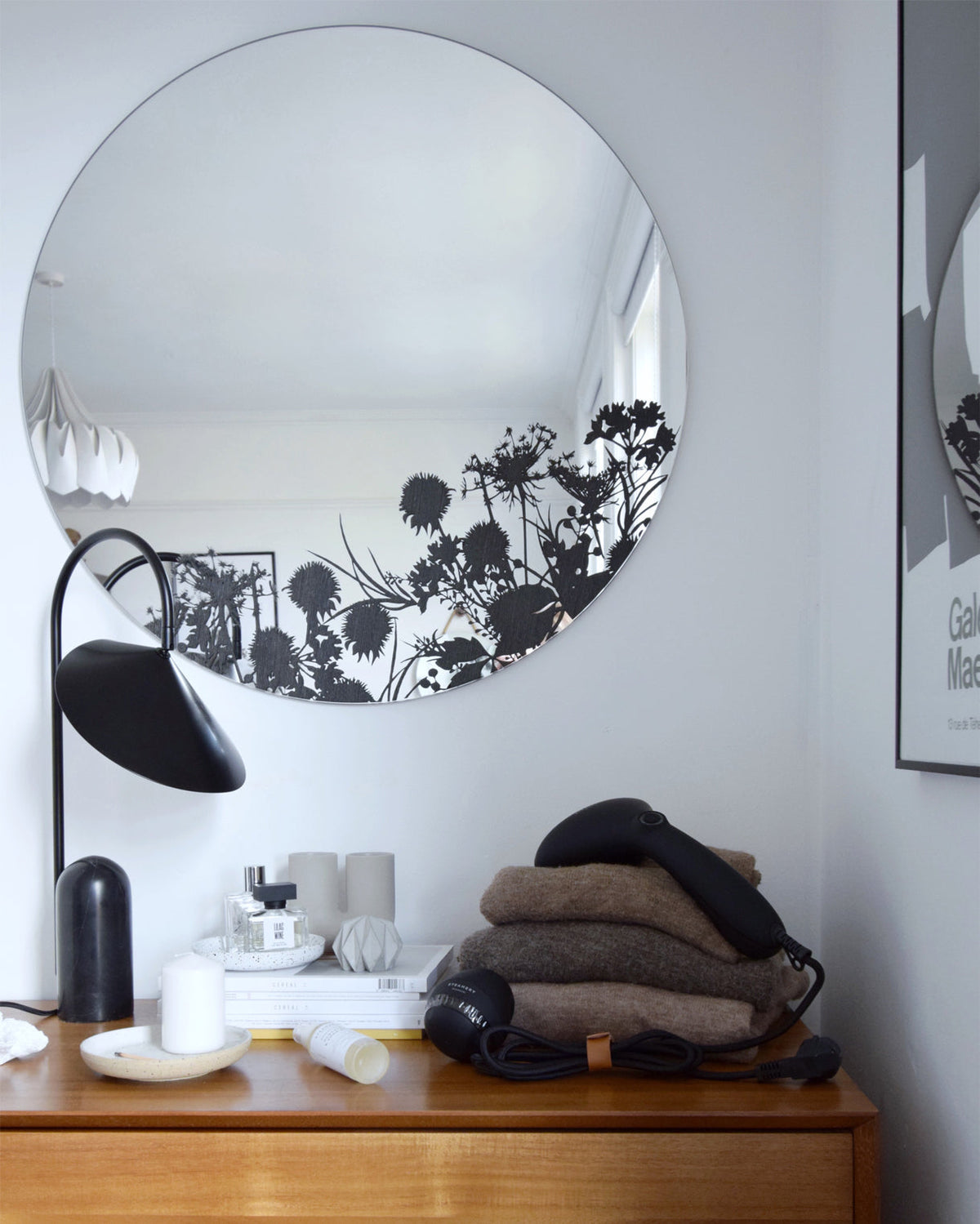 Axivale Minimalist Table Lamp