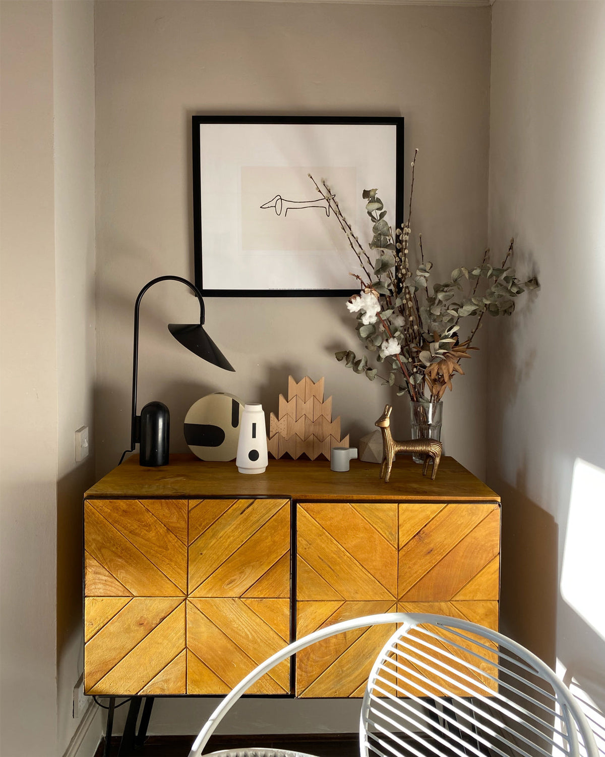 Axivale Minimalist Table Lamp
