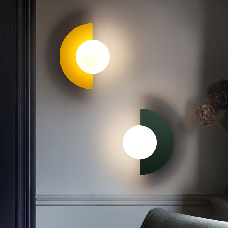 Lioon Globe Wall Light
