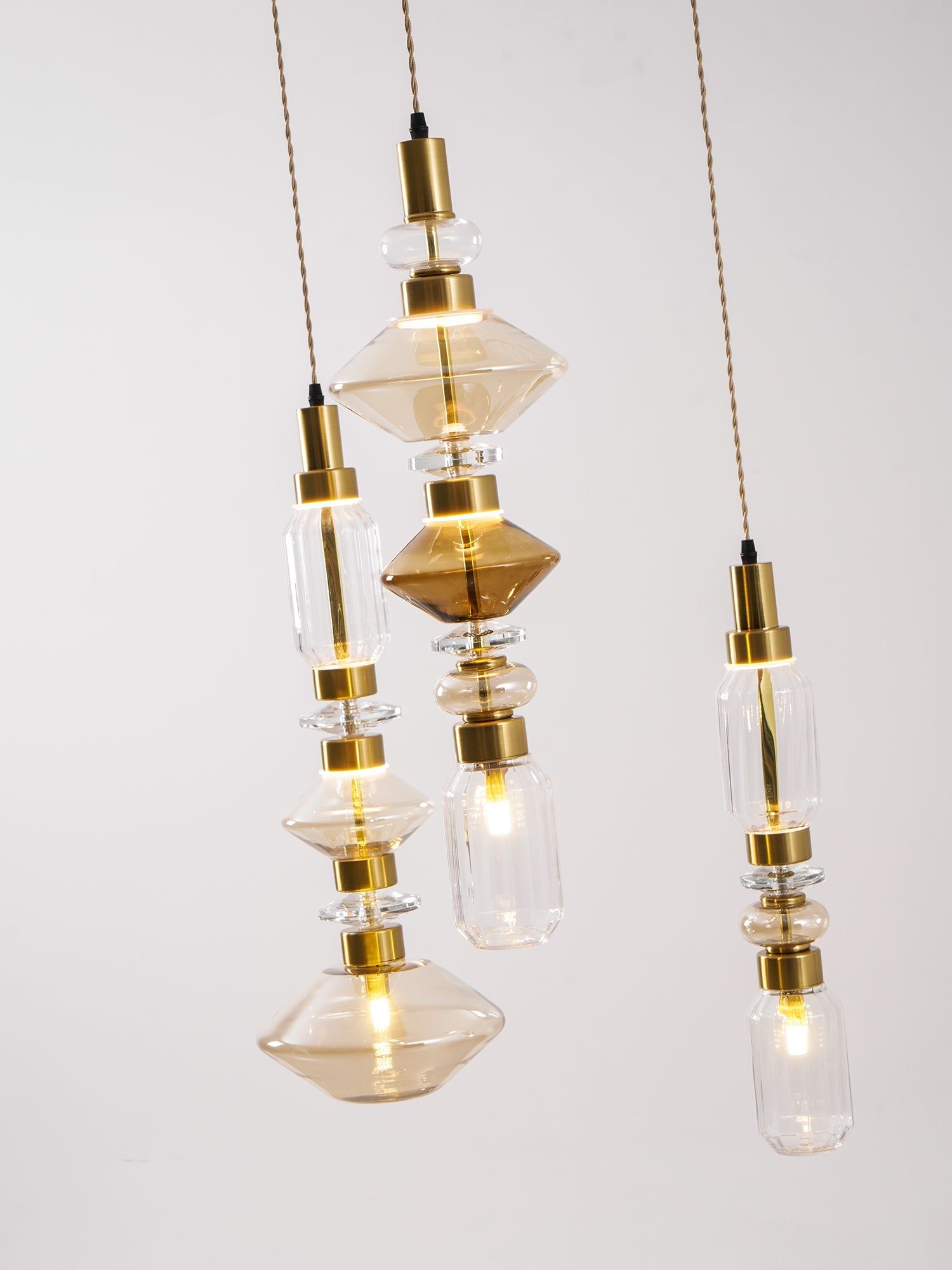 Liomium Pendant Light