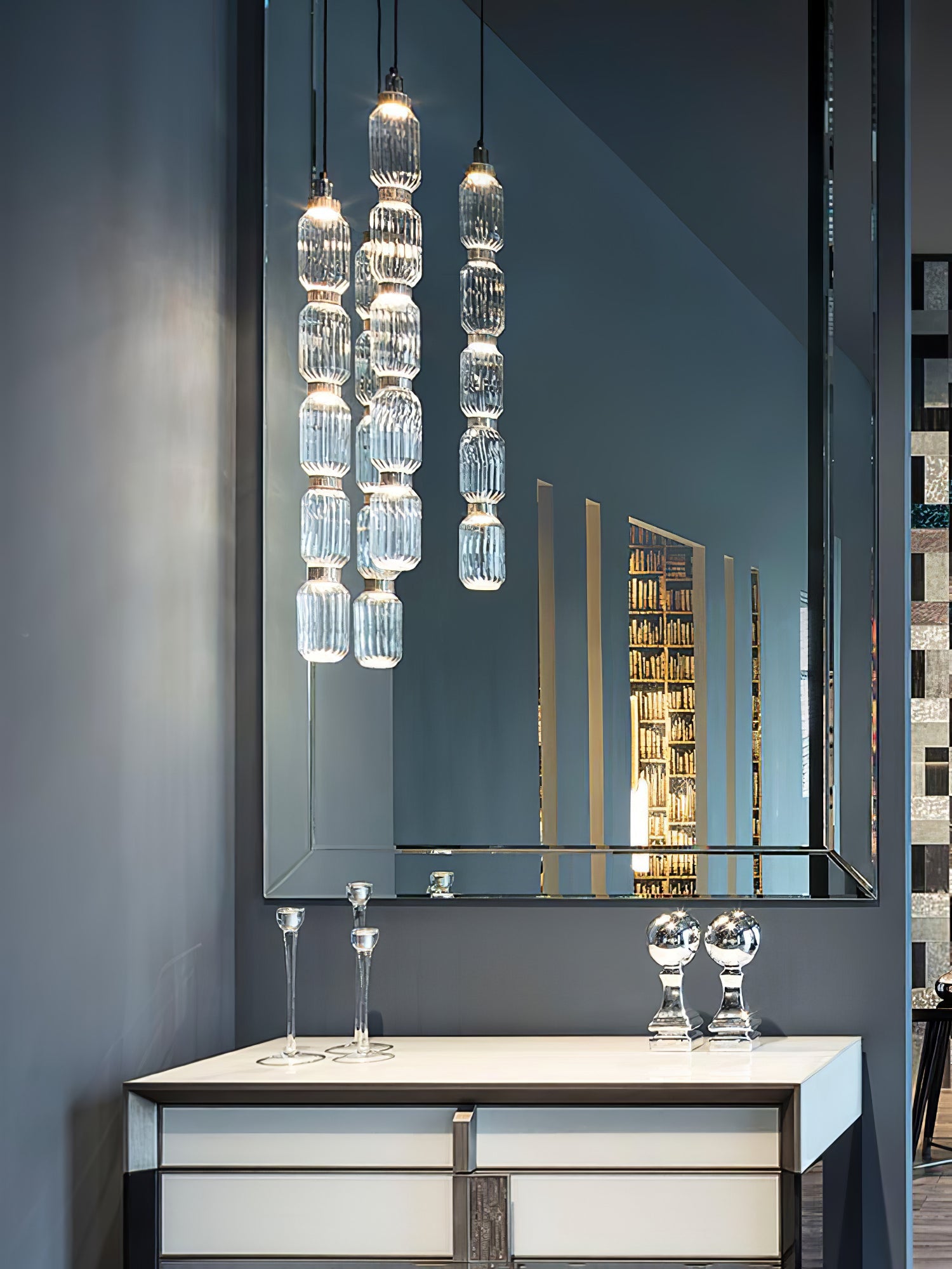 Liomium Pendant Light