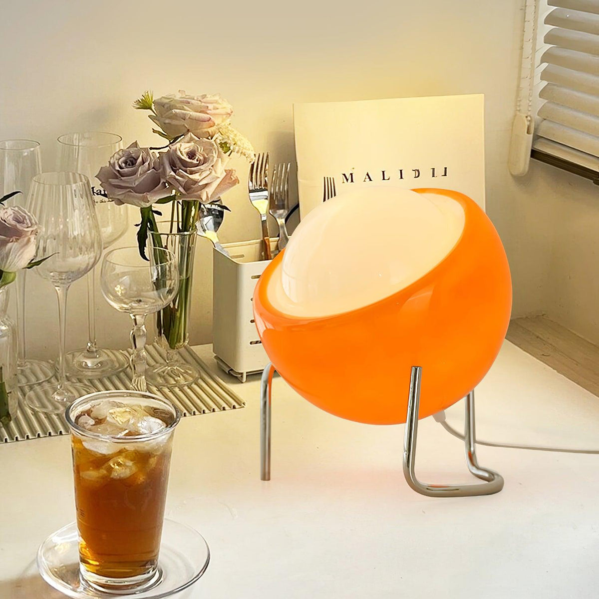 Soleyum Table Lamp