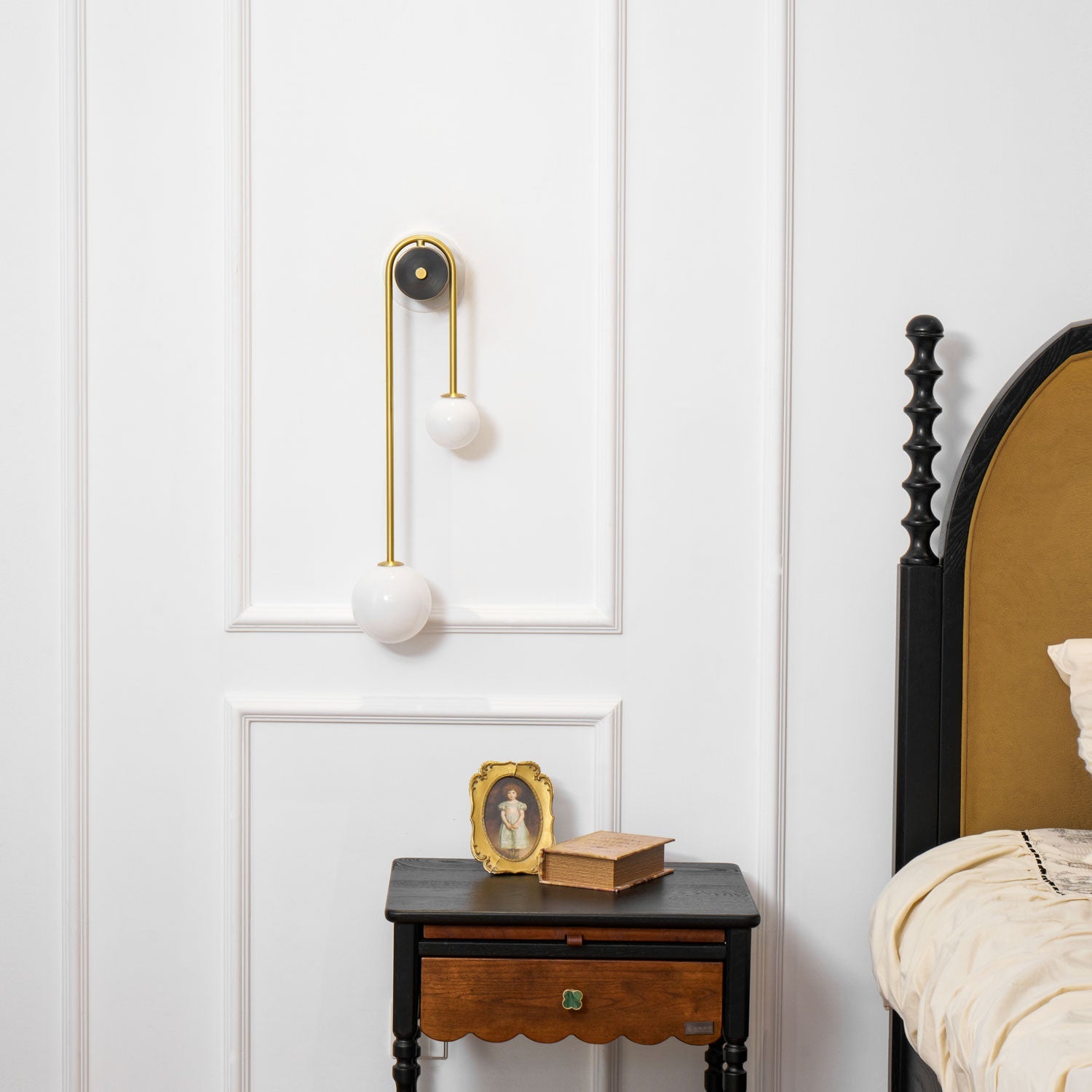 Kofaro Arc Wall Light