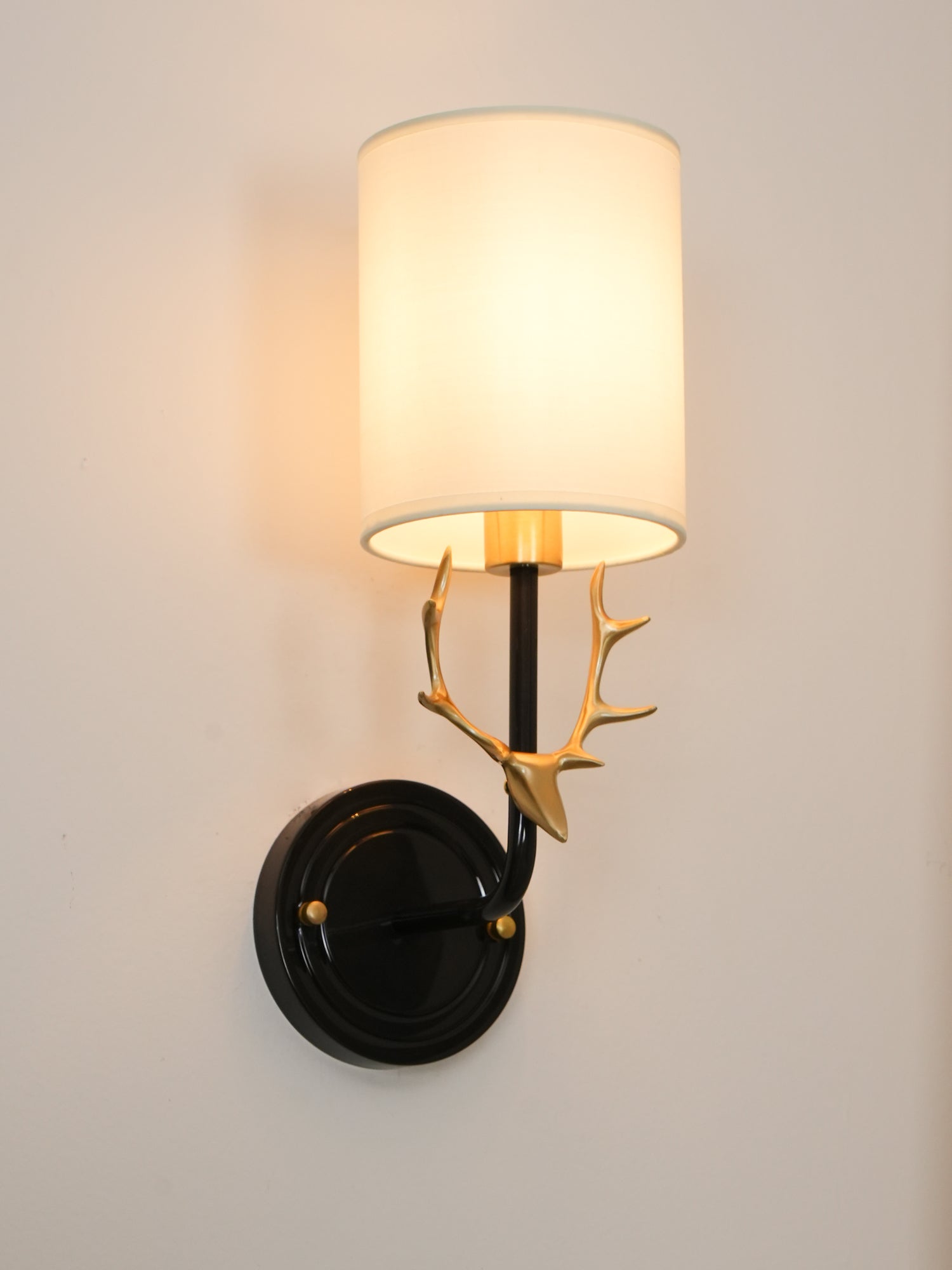 Hayvale Deer Wall Light
