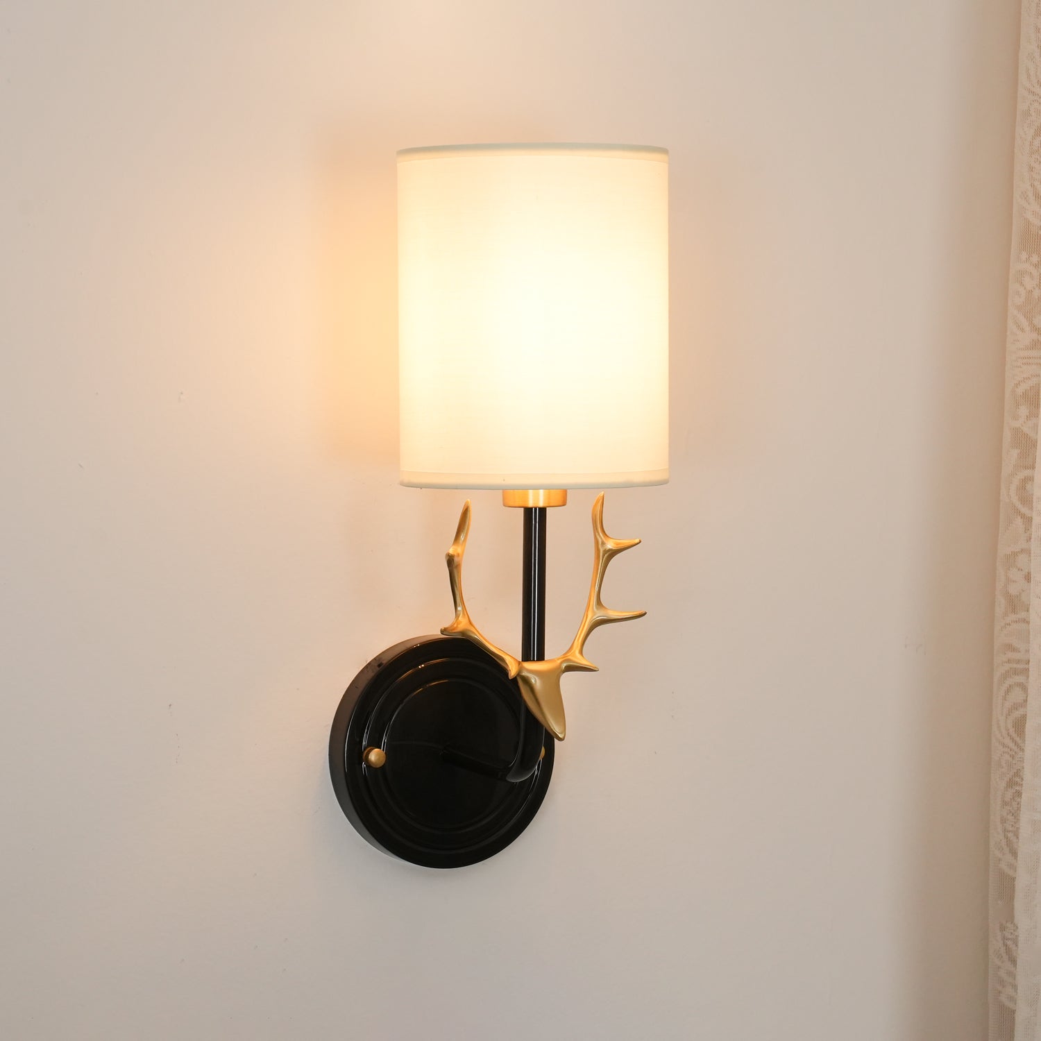 Hayvale Deer Wall Light