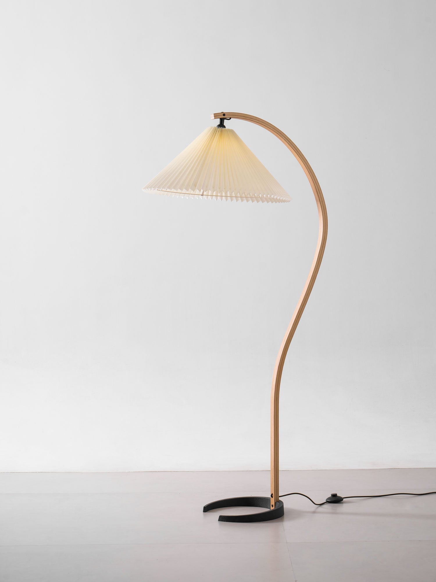 Avey Floor Lamp