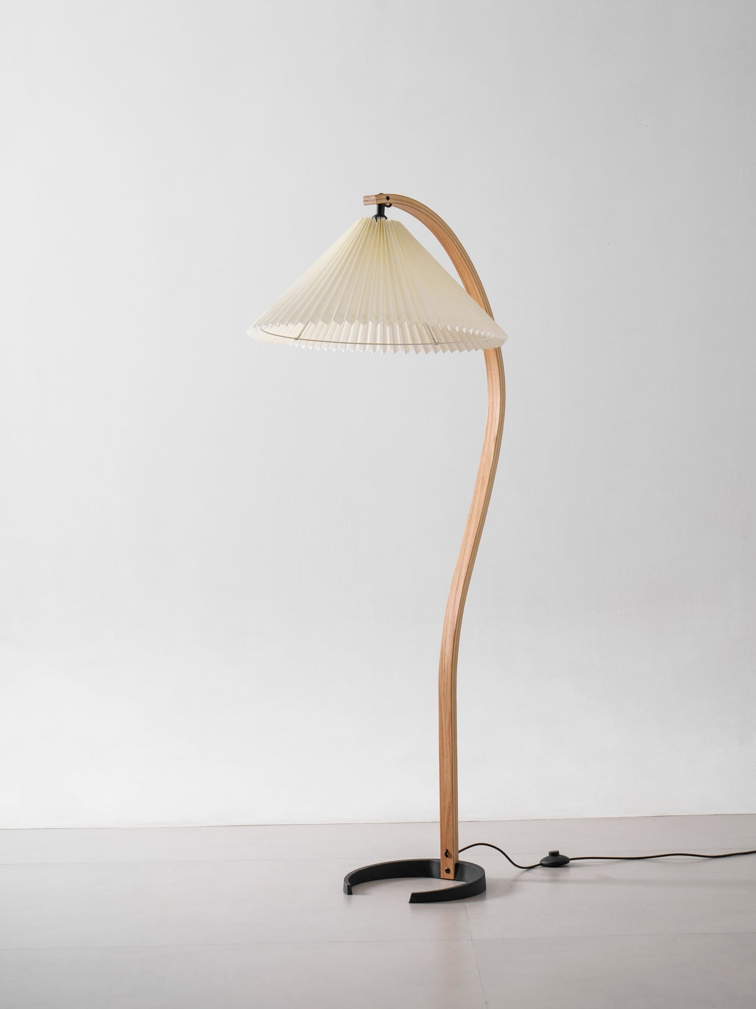 Avey Floor Lamp