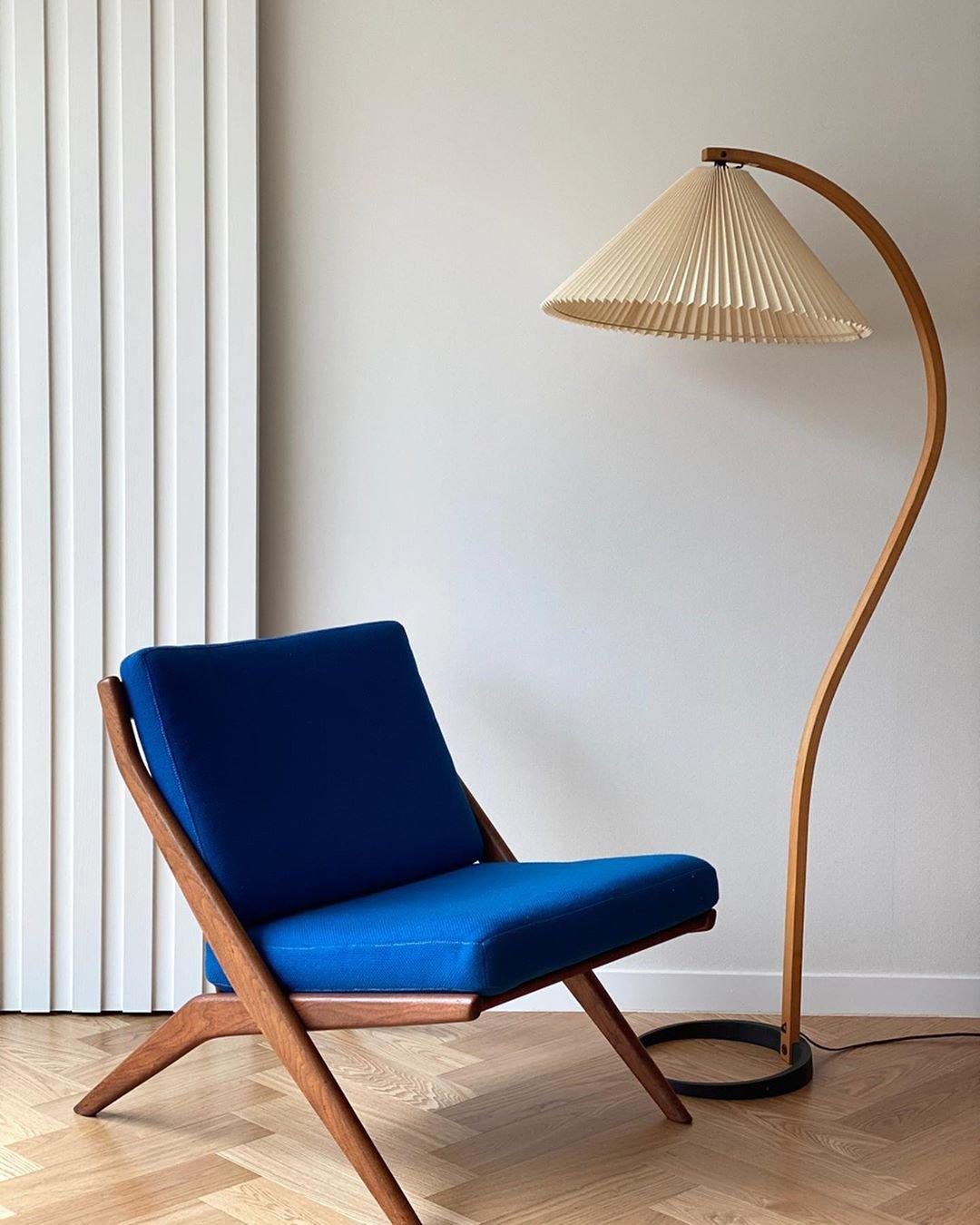 Avey Floor Lamp