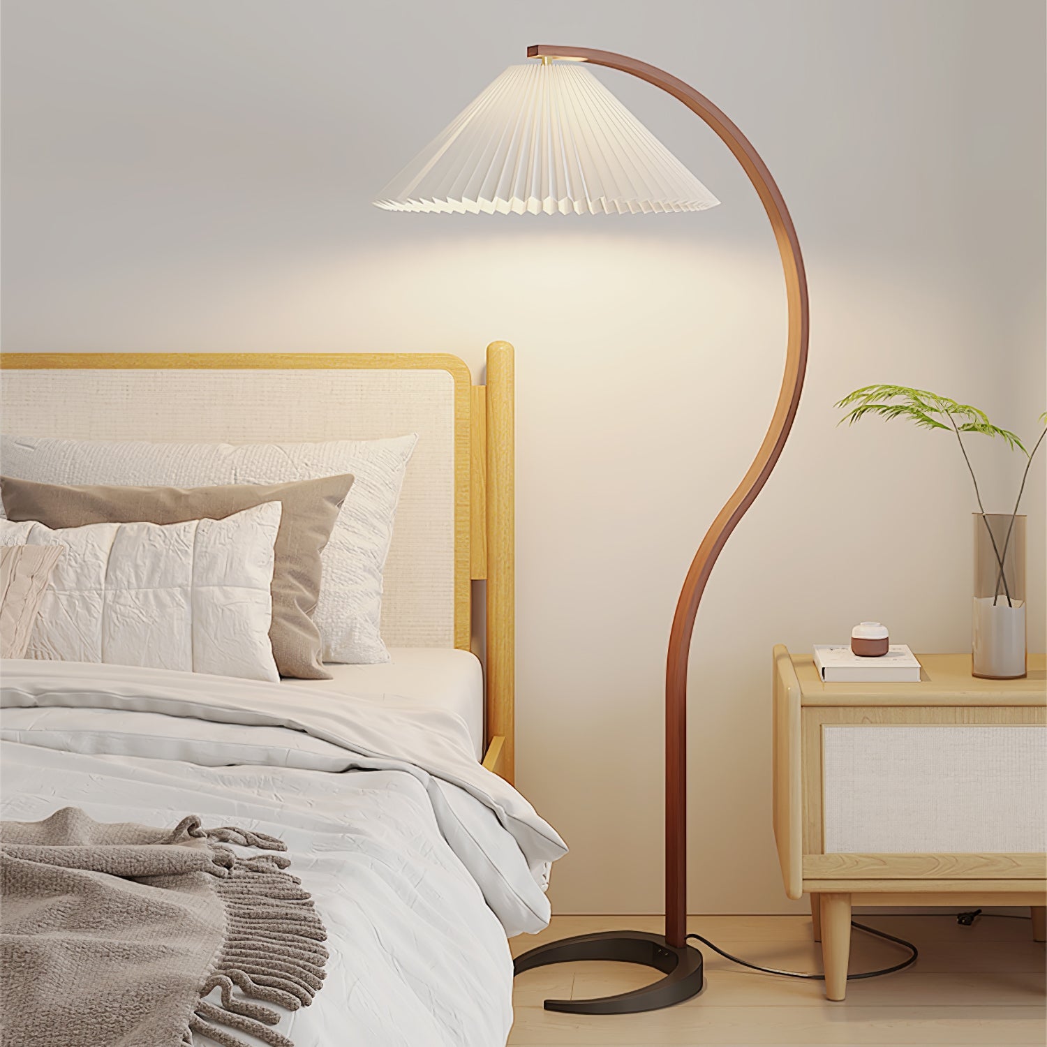 Avey Floor Lamp