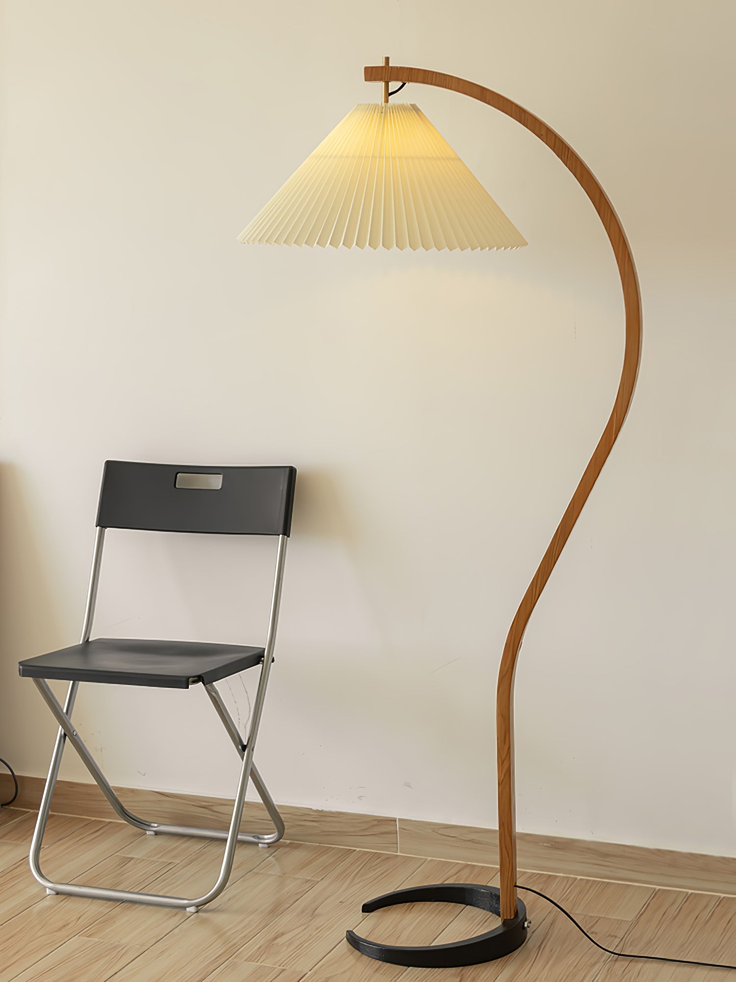 Avey Floor Lamp