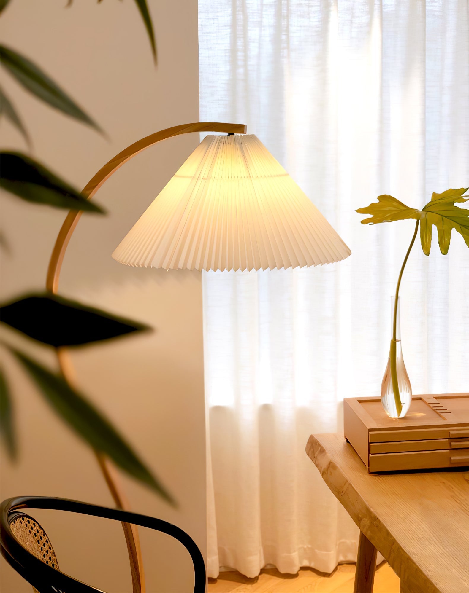 Avey Floor Lamp