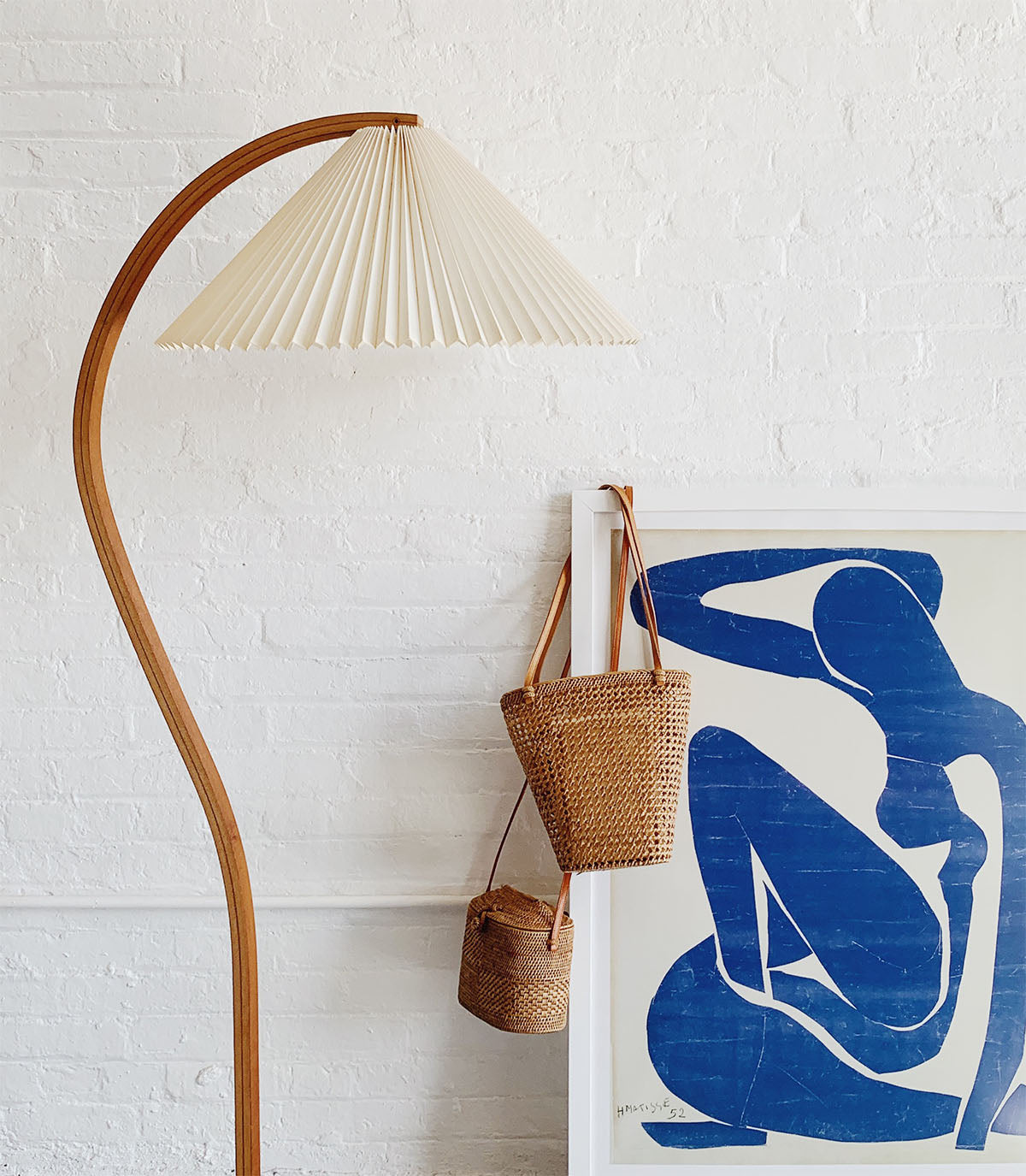 Avey Floor Lamp
